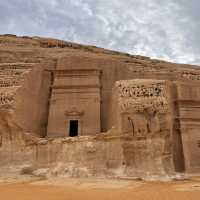 サウジアラビアの古代都市【マダイン・サーレハ】