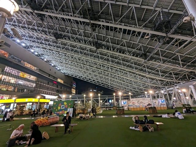 日本大阪-大阪梅田免費賞夜景逛街的好去處：時空の広場
