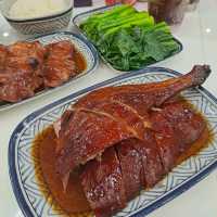燒鵝脆嫩好美味