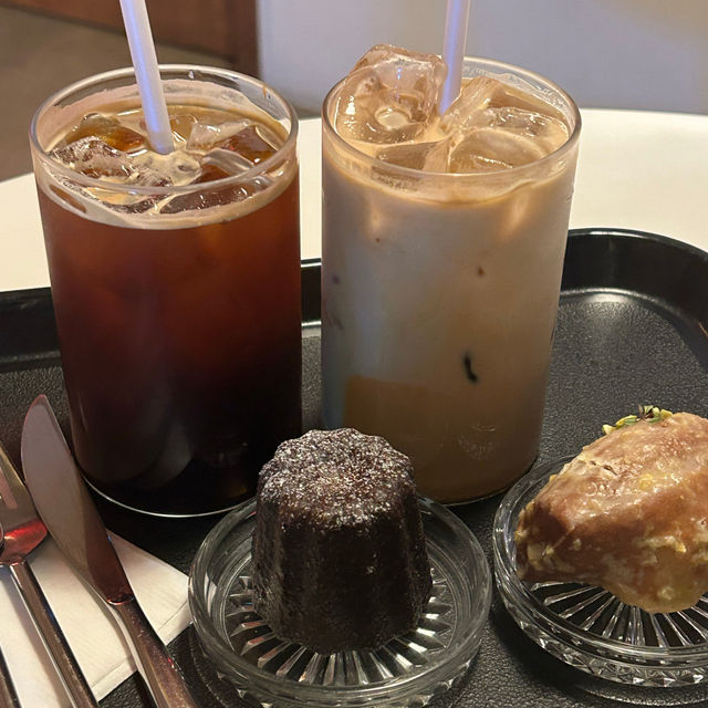 ⤹⋆🍀｡한남동 카페 분위기 좋은 네로우 패스