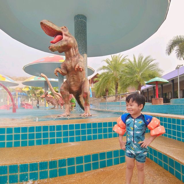 Together Resortทโรงแรมพร้อมสวนน้ำเล่นกันฉ่ำ