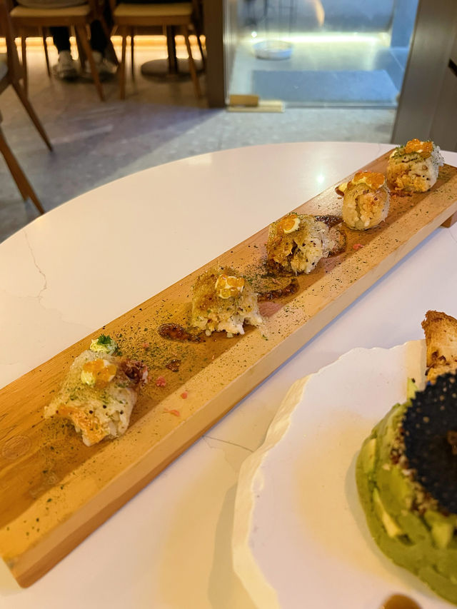 「西日創意料理，食物豐富美味」