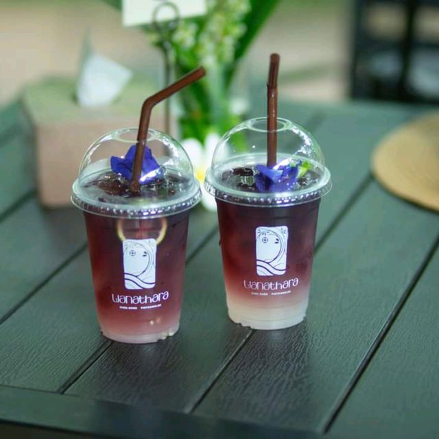 วนธารา คาเฟ่ริมน้ำ พิษณุโลก