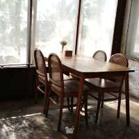 คาเฟ่ที่บรรยากาศสุดแสนจะโฮมมี่ที่ จ.สระบุรี…