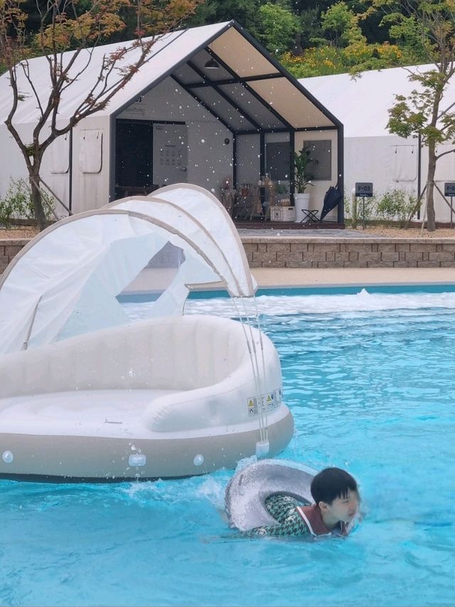 숲에서 만난 바다
