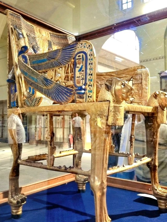 STEPPING INTO A WORLD OF PHARAOHS