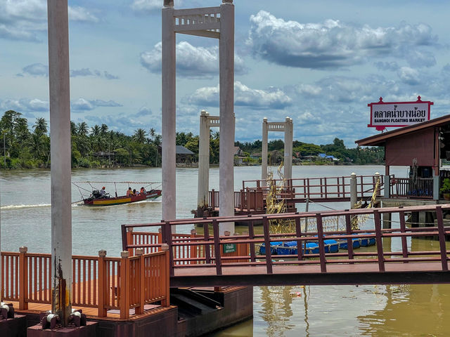 ตลาดน้ำบางน้อย สมุทรสงคราม