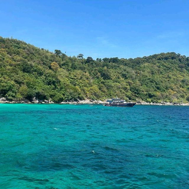 Dive into the Depths of Krabi Island 🌊