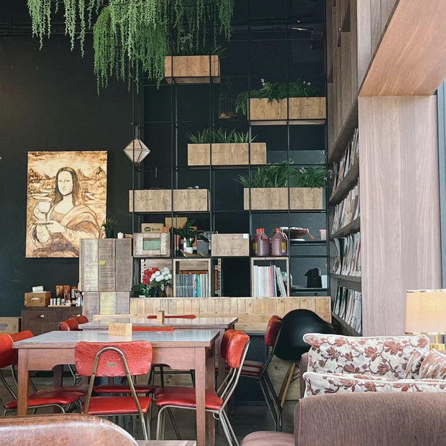 Library-themed Cafe in Selangor 📚☕️ Ink Library Cafe