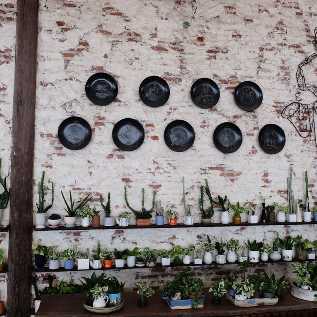 ร้านอาหารสายลมบางปู