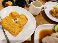 ชาง ข้าวมันไก่อะไร ต้องต่อคิวกิน 🐔 