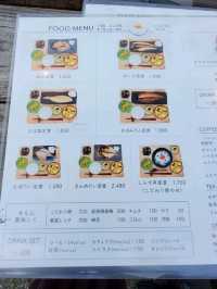 䥥倉 🚞 稻村ケ崎 Cafe Yoridocoro ヨリドコロ超級人氣👍燒魚🐟 早餐定食 🚃朝ごはん