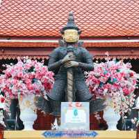 ท้าวเวสสุวรรณหน้าทองคำ 