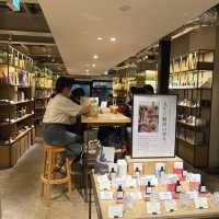 【中目黒】本屋さんが併設!作業にもオススメのカフェ💻