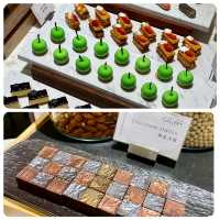 朗廷酒店自助餐-環境舒適，服務周到，任食帶子、生蠔、龍蝦