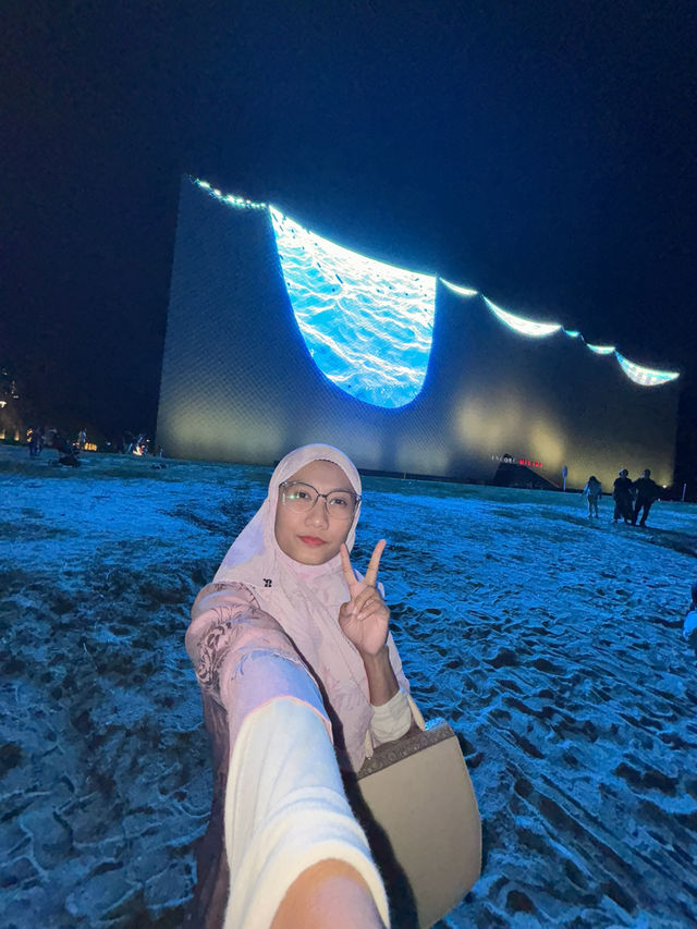 the most advanced theater in SEA! and it glows✨
