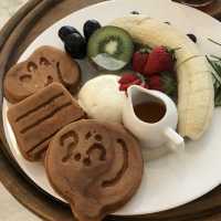 台北カフェおすすめ！可愛すぎるスヌーピーワッフル