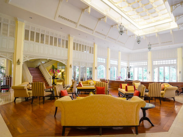 Dheva Mantra Resort 