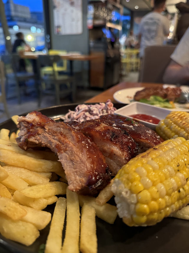 西灣河蘇豪東超chill豬門店🐷 