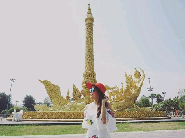 ทุ่งศรีเมือง