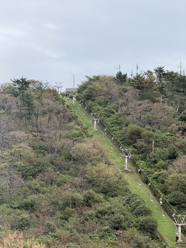 リフトに乗って山頂へ！そこでまつのは超絶景！ 