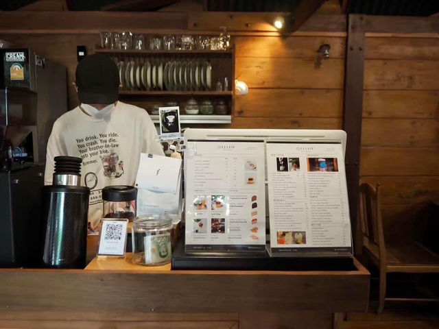 พาไปพักจิบกาแฟ​ร้านมินิเล็กๆ​น่ารักๆ📍Ellen​ Cafe​