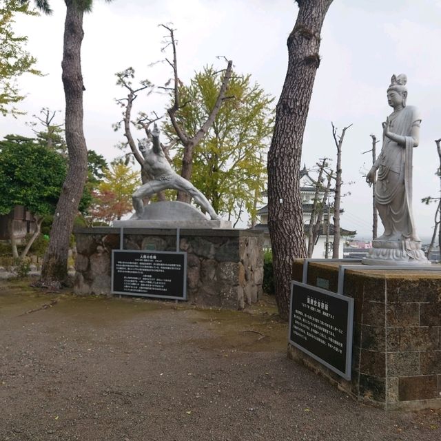 迫力ある彫刻の数々「西望記念館」