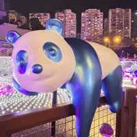 🇭🇰 香港！今個聖誔有熊貓陪大家一起慶祝🎅🌲