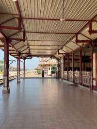 เดินเที่ยวถ่ายรูปที่ สถานีรถไฟหัวหิน🚂