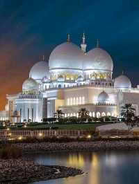 Majestic Serenity at Abu Dhabi’s Grand Mosque 🕌✨