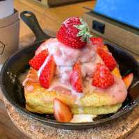 Relaxing Tea Time at Blue Leaf Café🍓