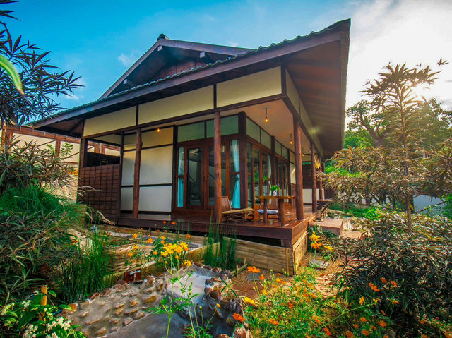 บ้านพักสไตล์ญี่ปุ่นโบราณที่มีแช่ออนเซ็น