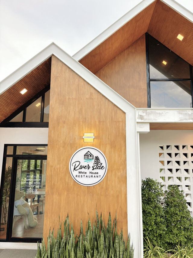 Garden home บ้านริมน้ำโรแมนติก ใกล้เขื่อนรัชชประภา