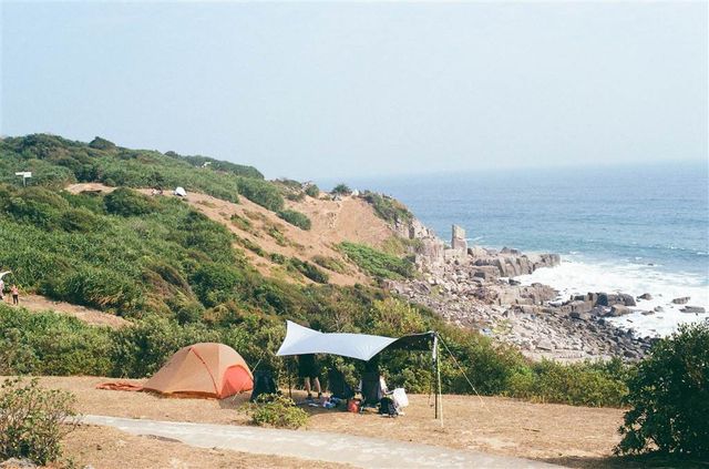 The Balanced Rock — Geological Wonder at Grass Island (Tap Mun)