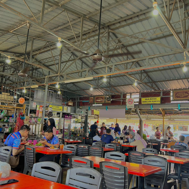 Gerai Keluarga Mama Widuri – The Best Nasi Campur in Jitra! 🍛🔥