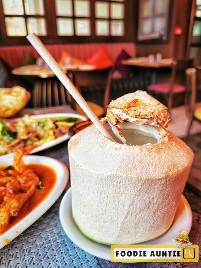 👽 食神大媽《東涌｜一次過食齊泰印菜》