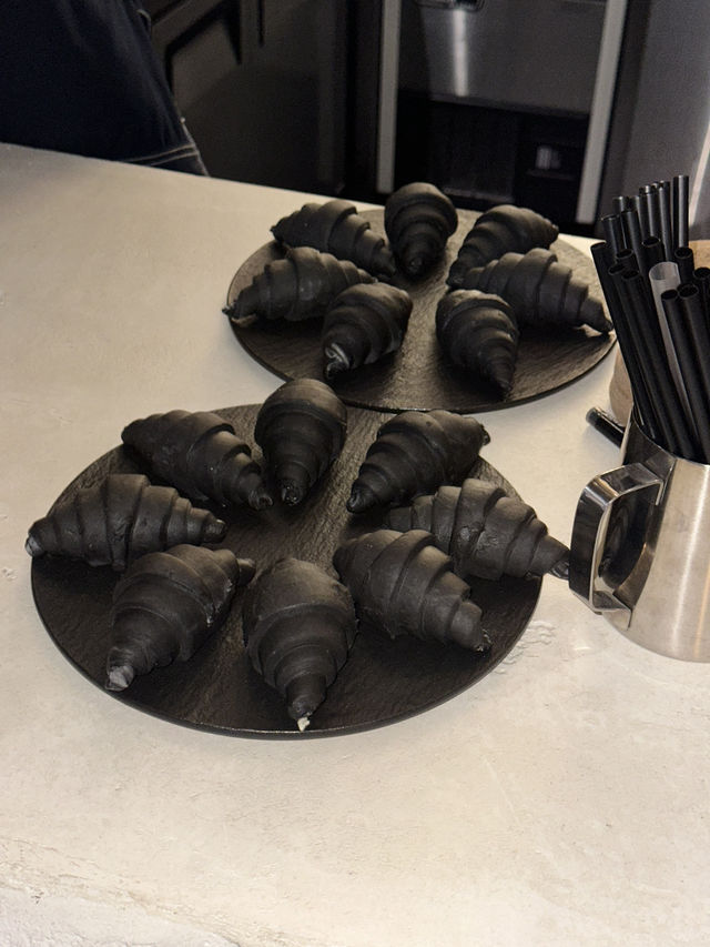 크루아상 크로플이 맛있는 🥐 시크하고 세련된 송리단길 카페투어💫