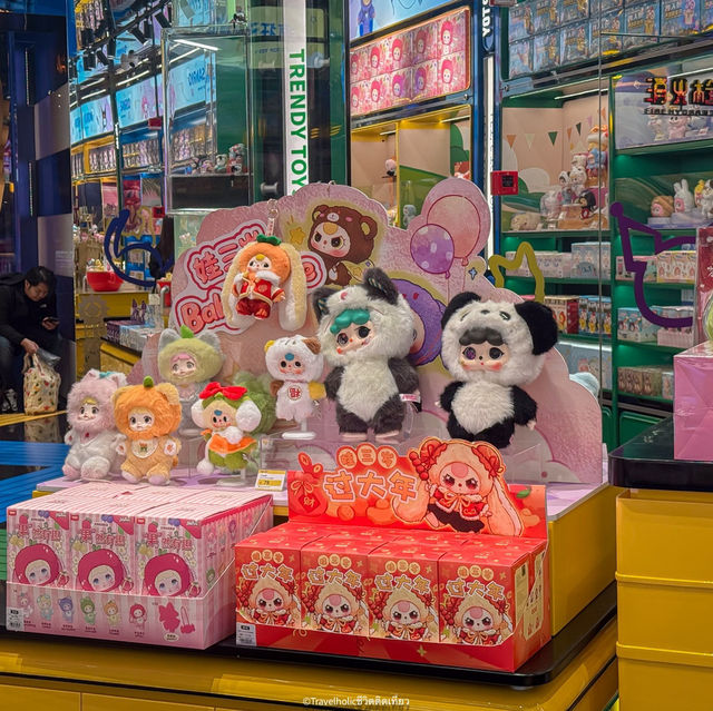 Top Toy แฟลกชิพสโตร์ที่เซี่ยงไฮ้ใหญ่มาก 