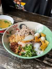 ก๋วยเตี๋ยวหมูต้มยำ ลาดพร้าว 71 หมูสับแน่น 