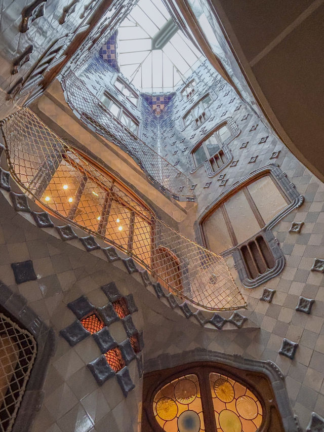 まるでおとぎの国…【カサ・バトリョ｜Casa Batlló】バルセロナ🇪🇸