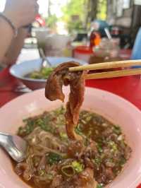 ร้านก๋วยเตี๋ยวลับๆ ลับที่แปลว่าลับจริงๆ