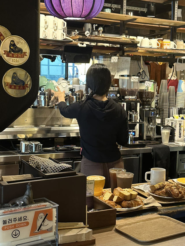 首爾麻浦冠軍咖啡店！