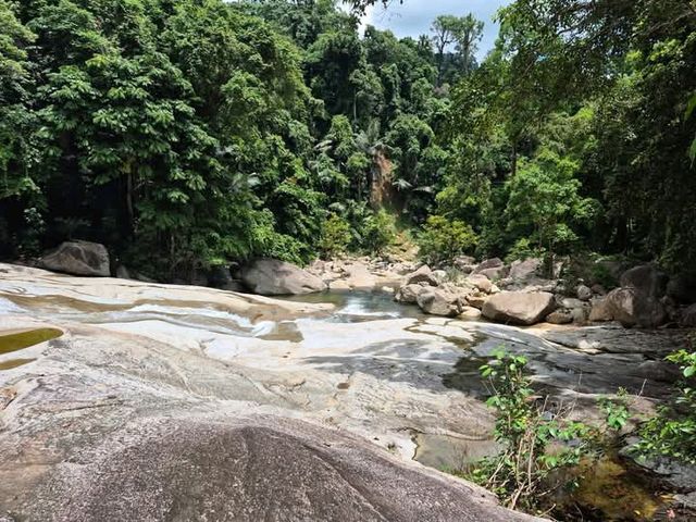 น้ำตกพรหมโลก อุทยานแห่งชาติเขาหลวง