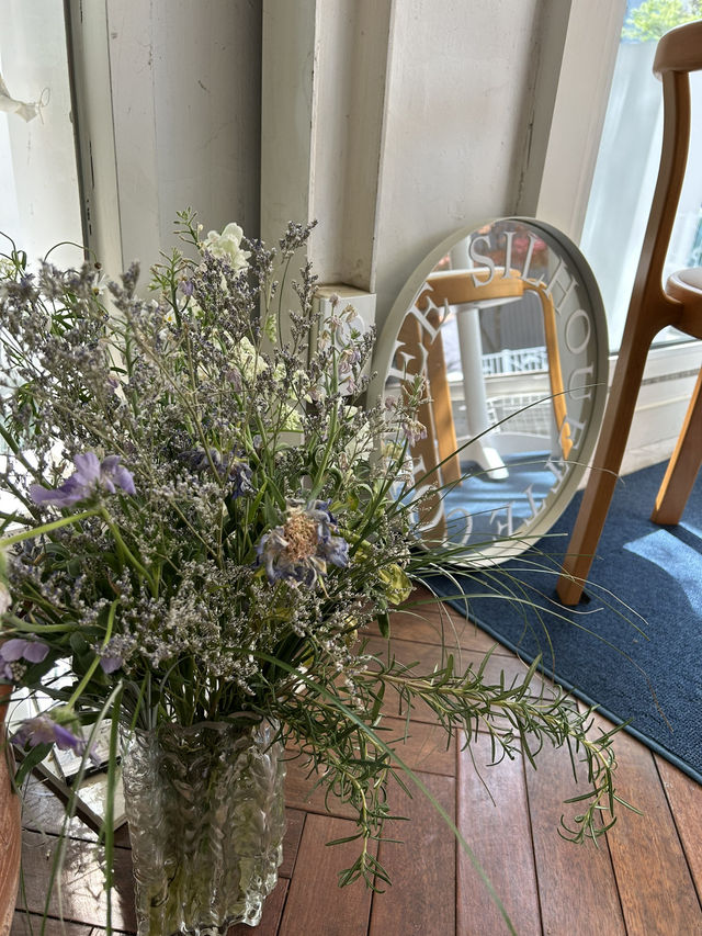 【韓国/合井】白い外観とライラック🌸が魅力的💗ソウルで1番お気に入りcafe💗