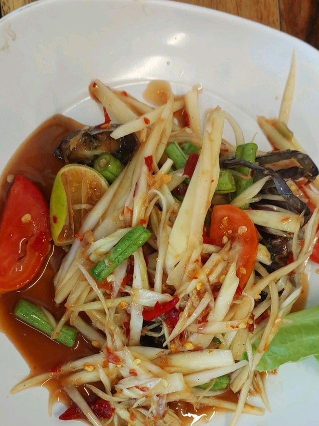 ข้าวลงเข่ง 🍽 ริมหาดวอนนภา🏖