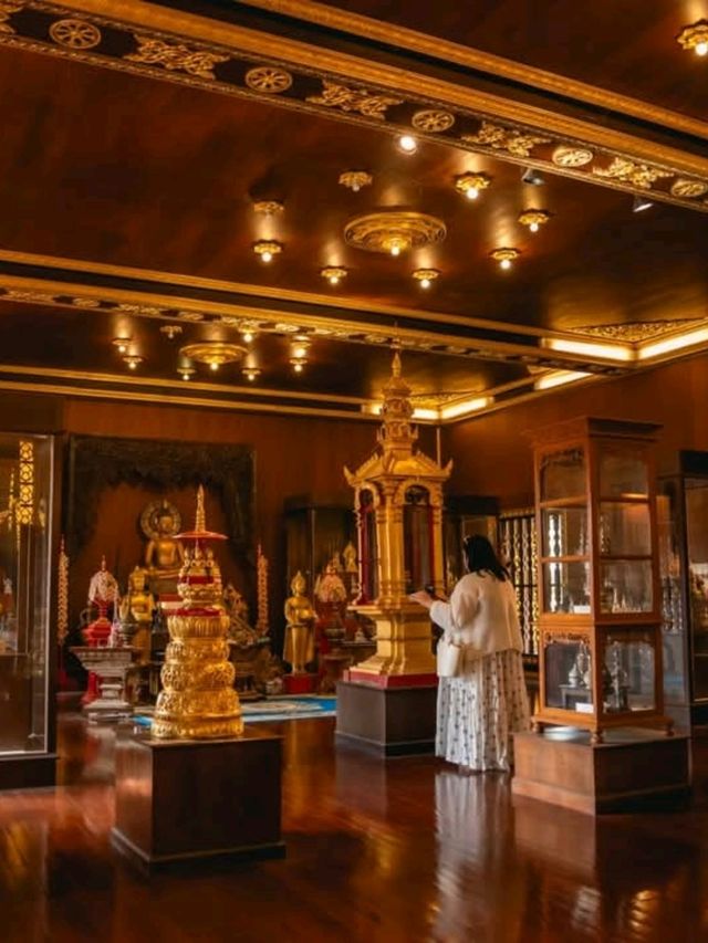 เที่ยวเมืองรอง โฮงหลวงแสงแก้ว