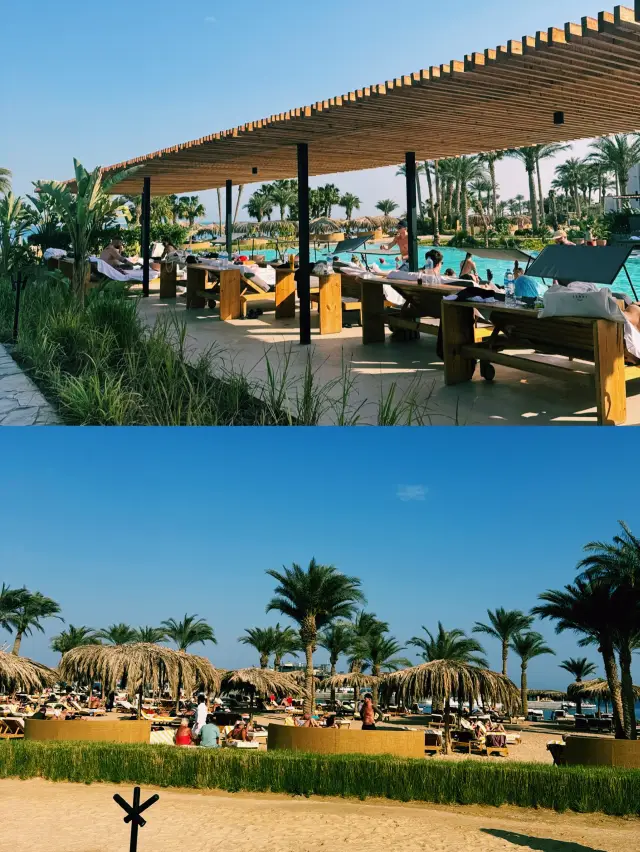 Nghỉ ngơi thư giãn trên bãi biển riêng