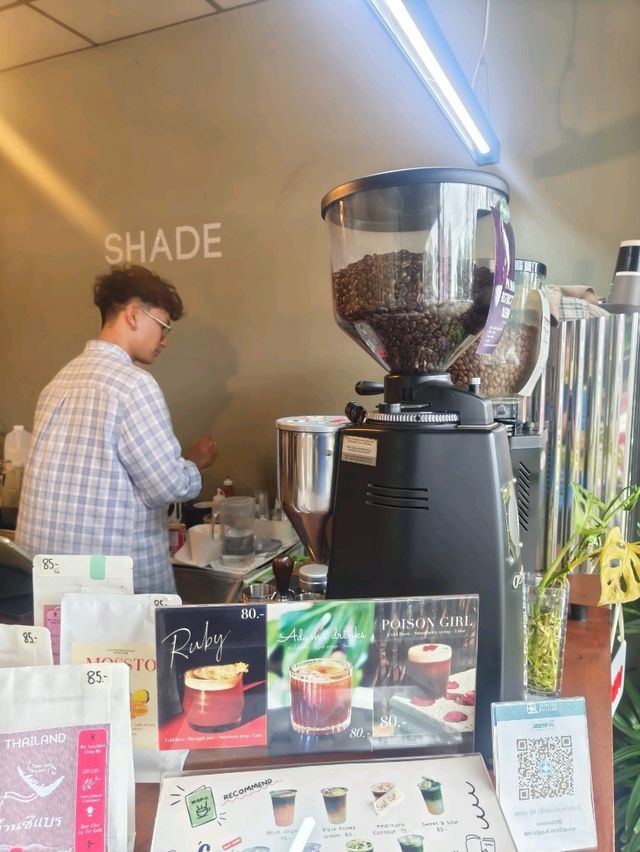 คาเฟ่บรรยากาศดีติดถนนสุขุมวิท อำเภอศรีราชา