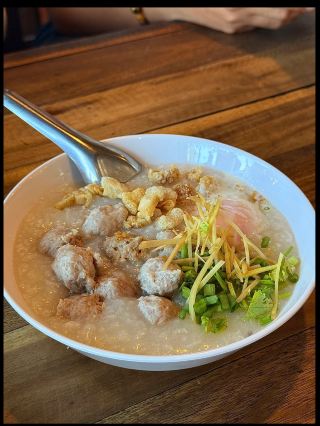 🥣☕ Thai Breakfast in Hatyai— Morning at Joke Katmu