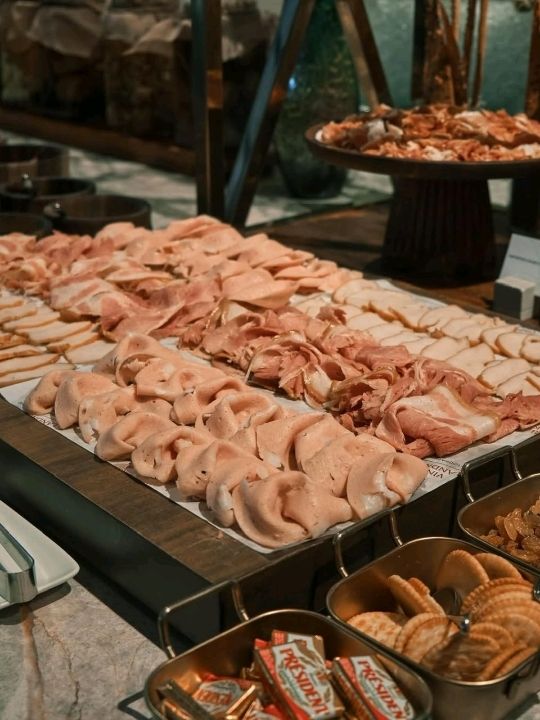 Oriental Pearl blends Vietnamese and international flavors